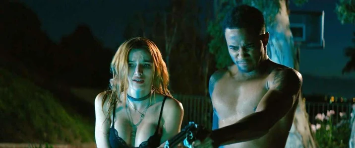Adegan lingerie Bella thorne dari 'naik' di skandalplanet.com
