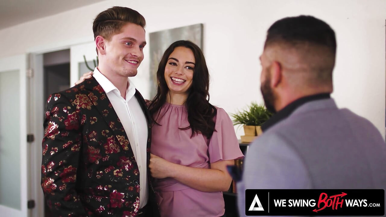 WE SWING BOTH WAYS - Perfect Bisexual DP And Cum Sharing During Hot Threesome