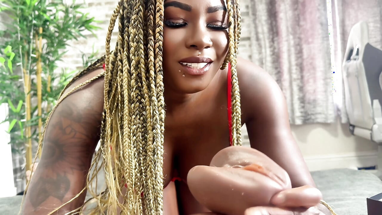 Xeinna Rose Pocket Pussy vs Real Ebony Pussy Fleshlight Challenge
