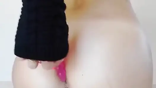 Flexible Blonde Fuck Her Pussy