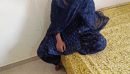Desi Village Stepsister Was Painfull Anal Fuck and Sucking Dick in Mouth in Clear Hindi Audio Mms