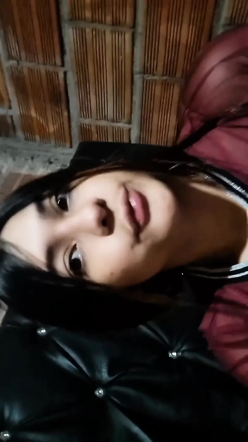 Yulieth Gomez Masturbates Her Pussy