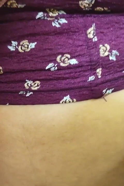 Sari Hip Press Navel Romance