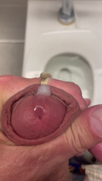 My jerking my daddy cock at the local Macy’s men’s restroom