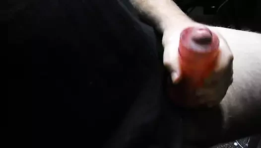 Yeni bir oyuncakla sinir krizi geçirmek