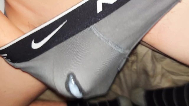 Трусики и сперма на трусиках Nike