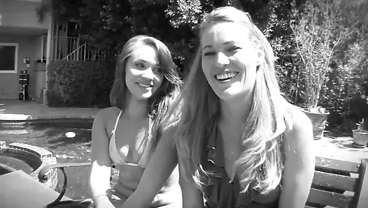 Teagan summers dan daisy layne adalah cewek hot rambut pirang yang lagi sange berat