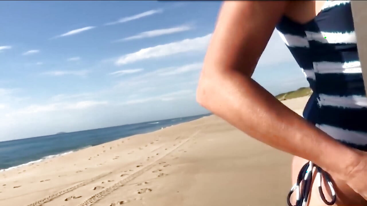 Dok ne svršiš u moje dupe nastavićemo! Analni creampie na otvorenom