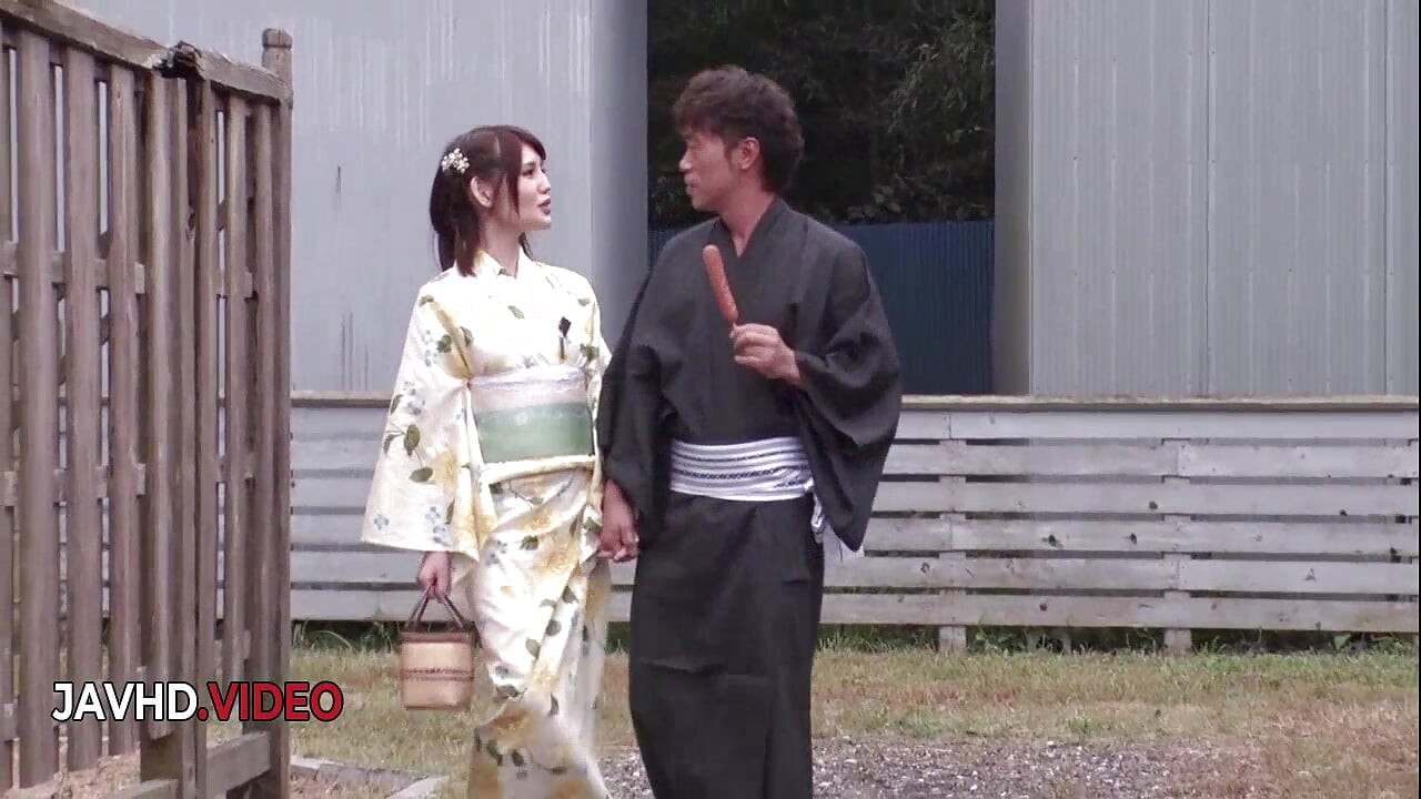 有賀由阿の野外での大きなペニスの快感を伴うセックス