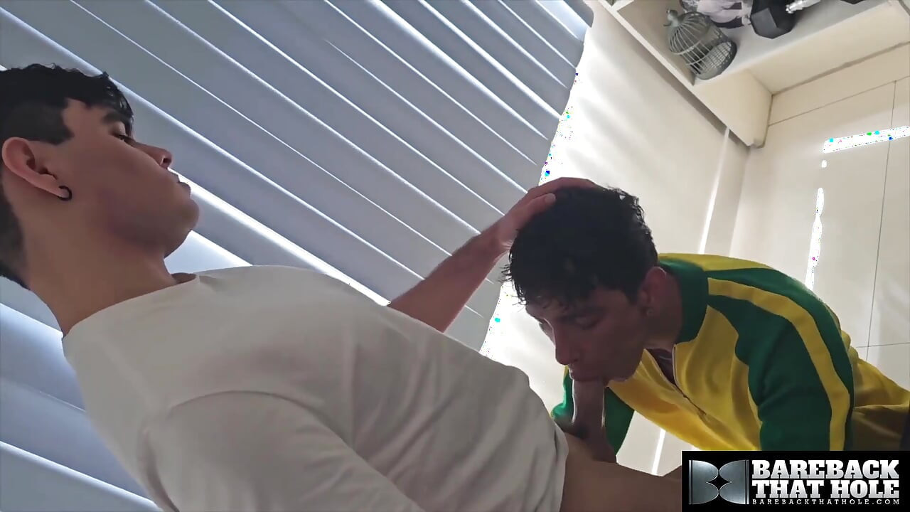 Barebackthathole Hung Pinkie Mike Fucks Pocholito Tamayo Wet Hole