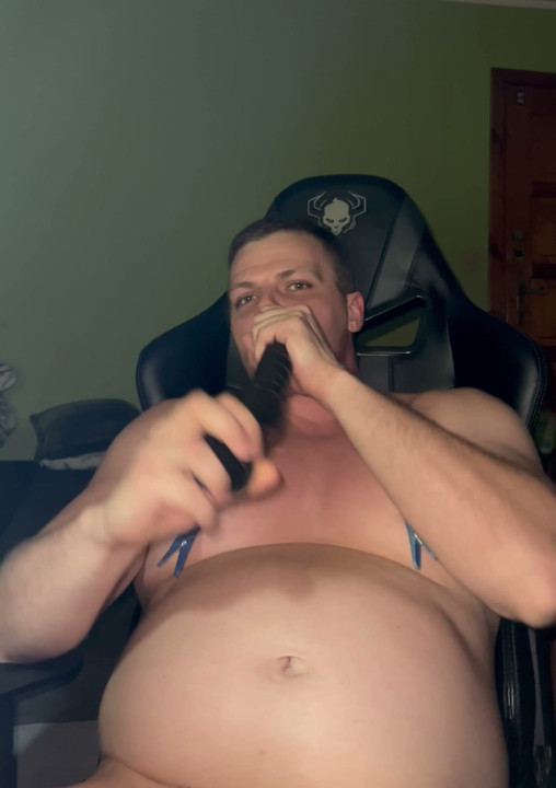 Solo dildo deepthroat sloppy bi boy