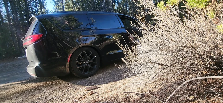 Roadside Suck & Fuck with Riley & Logan
