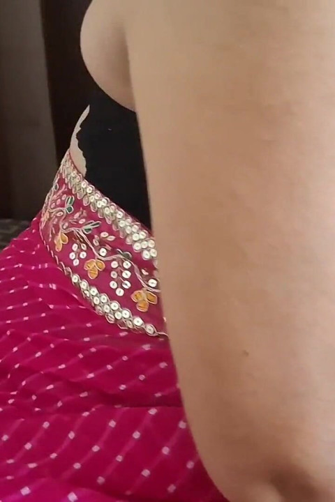 Gulabi Saree MILF Shilpa Selflove
