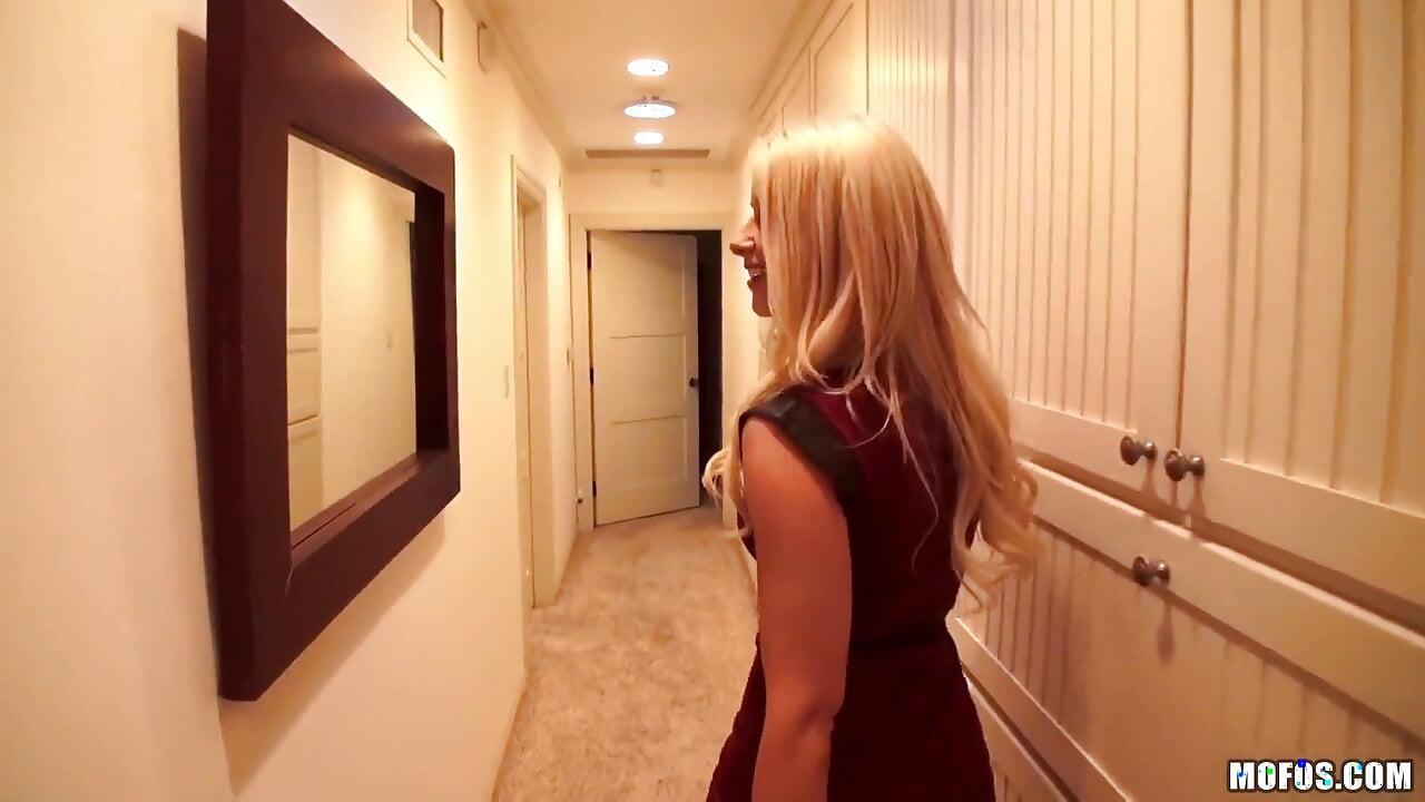 Mofos - Blonde Anikka Albrite & Madelyn Catch Husband Toni in 3some with Amateur Babysitter