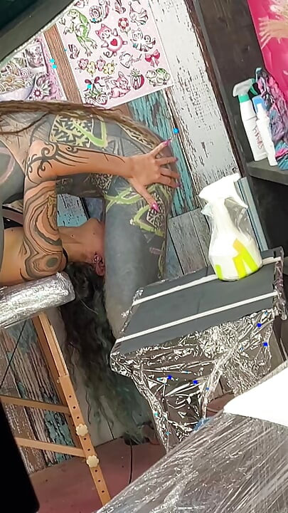 เบื้องหลังสตูดิโอสัก - คลิปสั้นเสี่ยงภัย