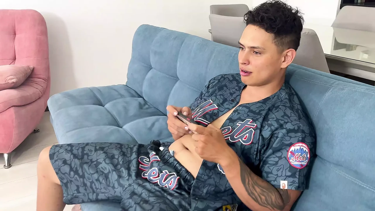 I seduce and savor my roommate's big cock while he plays on his phone