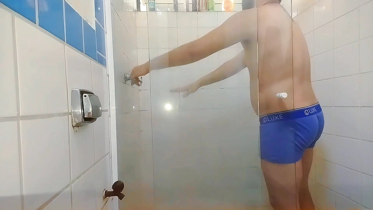 Ejaculare și pișare în lenjerie intimă mea, apoi ejacularea din nou imediat după pentru că am fost atât de excitat.