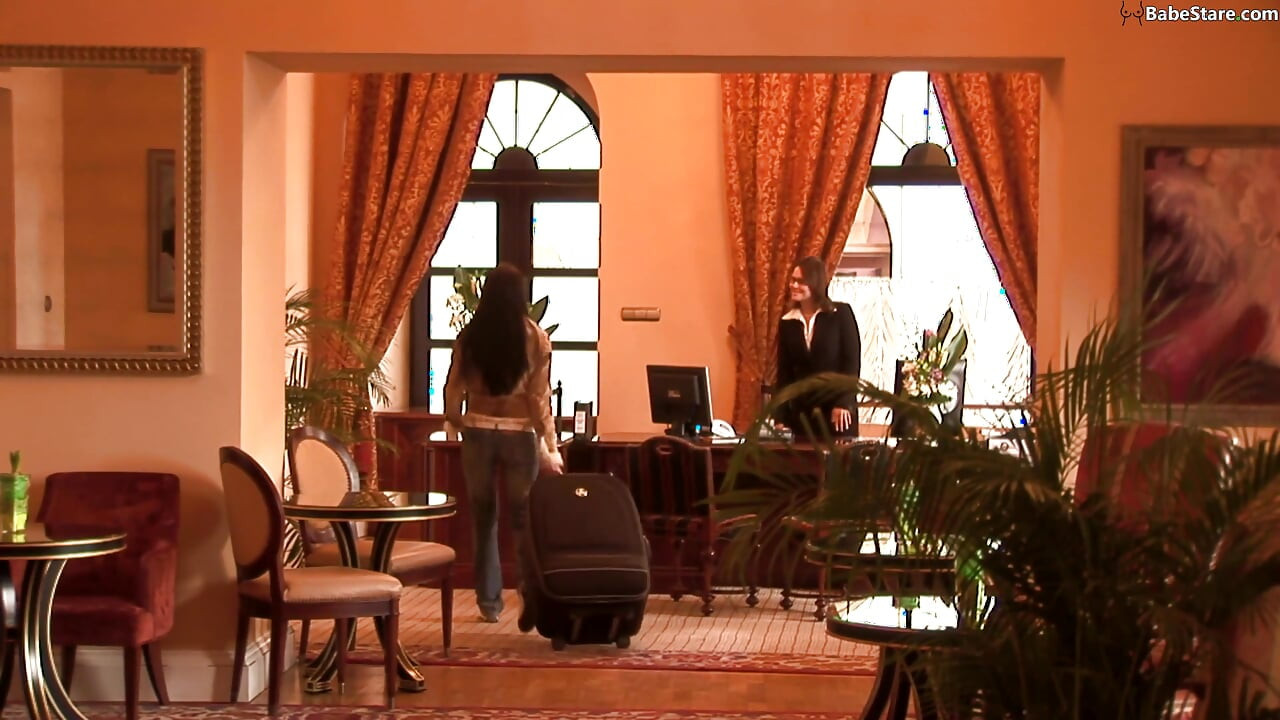 Două lesbiene vor o pulă bună!