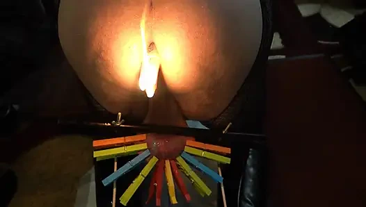 Ball vice humbler und wäscheklammer-CBT mit heißem Wachs im Kerker von lady Diva rohrstock