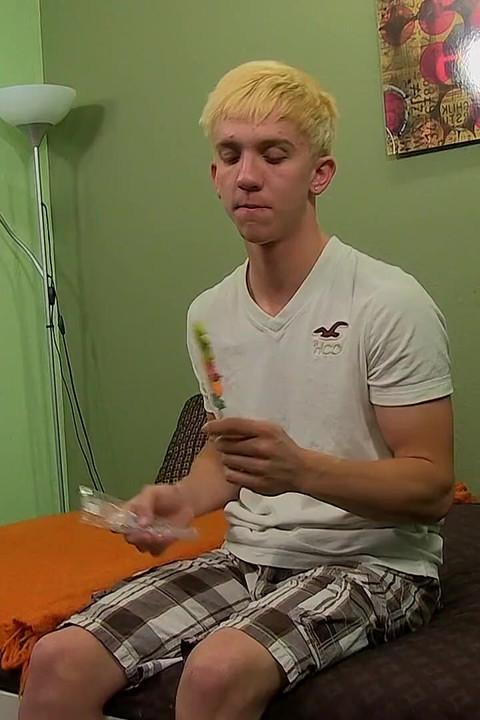 Swapping Sticky Facials!