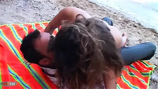 French Blonde Vayana & Jorge - Beach Blowjob, Anal & Cumshot Outdoor Hardcore