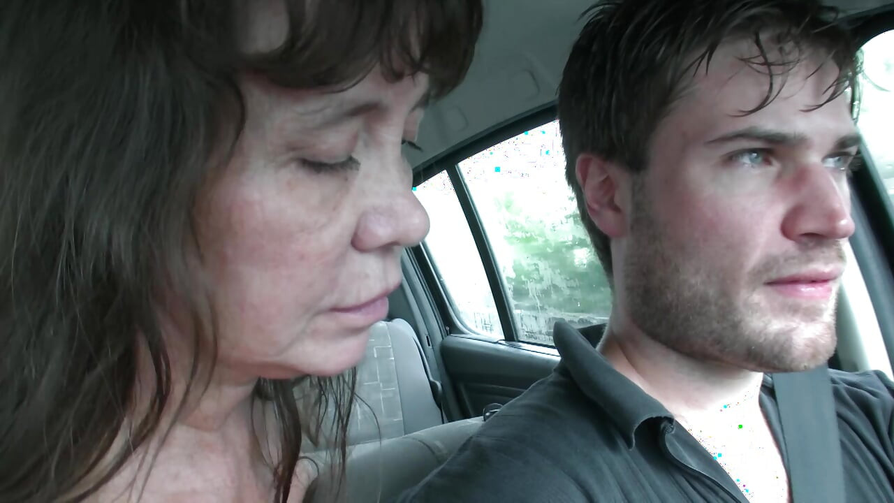 I Screw My Hairy 59 Year Old Landlady in the Woods 5122 3