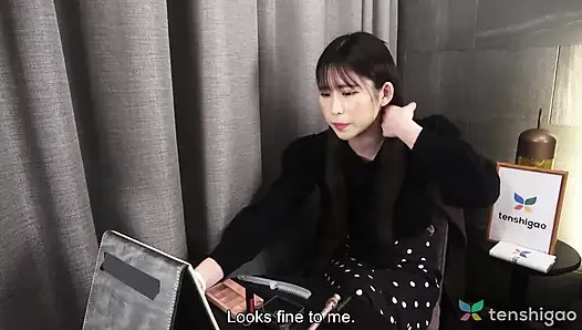 Hitomi Kanzaki sahne arkası