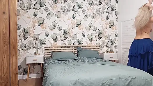 Güzel sarışın olgun poz ve seks oyunları