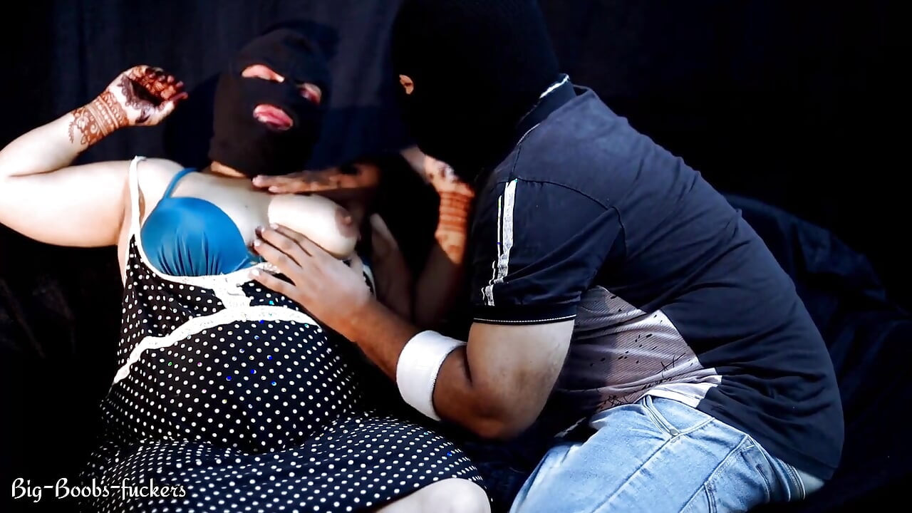 Sexo secreto, quente e hardcore entre um chefe e uma secretária