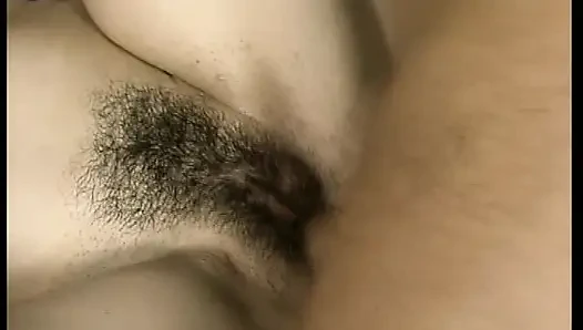 Das behaarte teen aus deutschland bekommt beide löcher gefickt