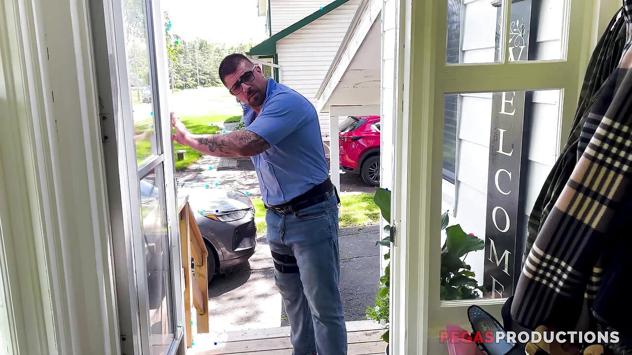 Pegas Productions - autumn bekommt ihren arsch von zwei schwänzen