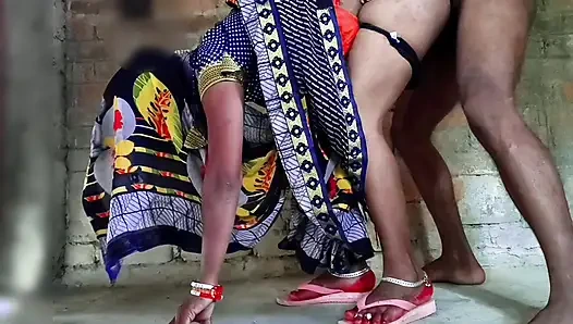 Hintli desi köylü ev hanımı ko kocası domaltarak sikişiyor chudai kiya.x kız arkadaş ko erkek arkadaş ne chut chod diya.xxx viral h