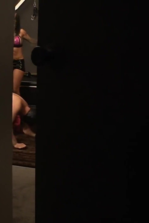 เย็ดหมู่เลสเบี้ยนสามคนเต็มไปด้วยแอ็คชั่นลิ้น