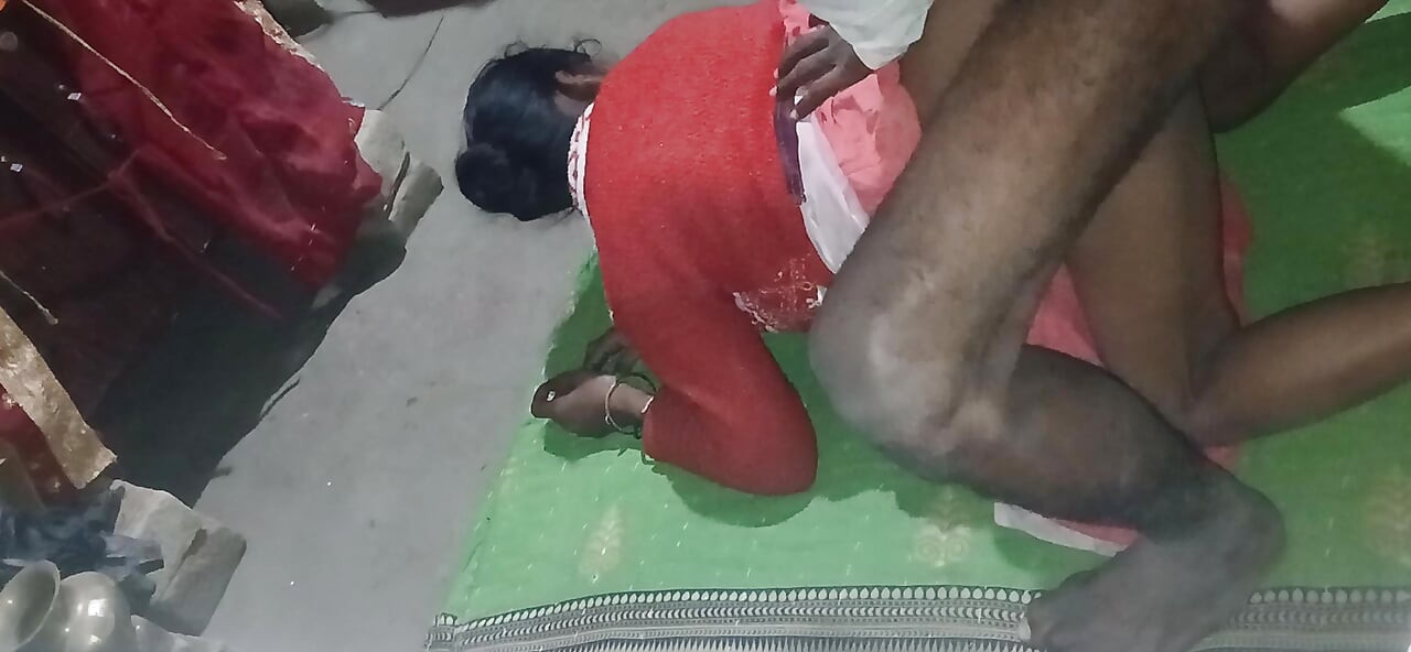 Desi Village Bhabhi Ko Doggy Style Mein Jamkar Choda – Tight Chut Faad Di Hindi Audio