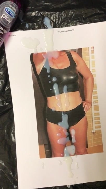 Cumshot on Latex Tribute