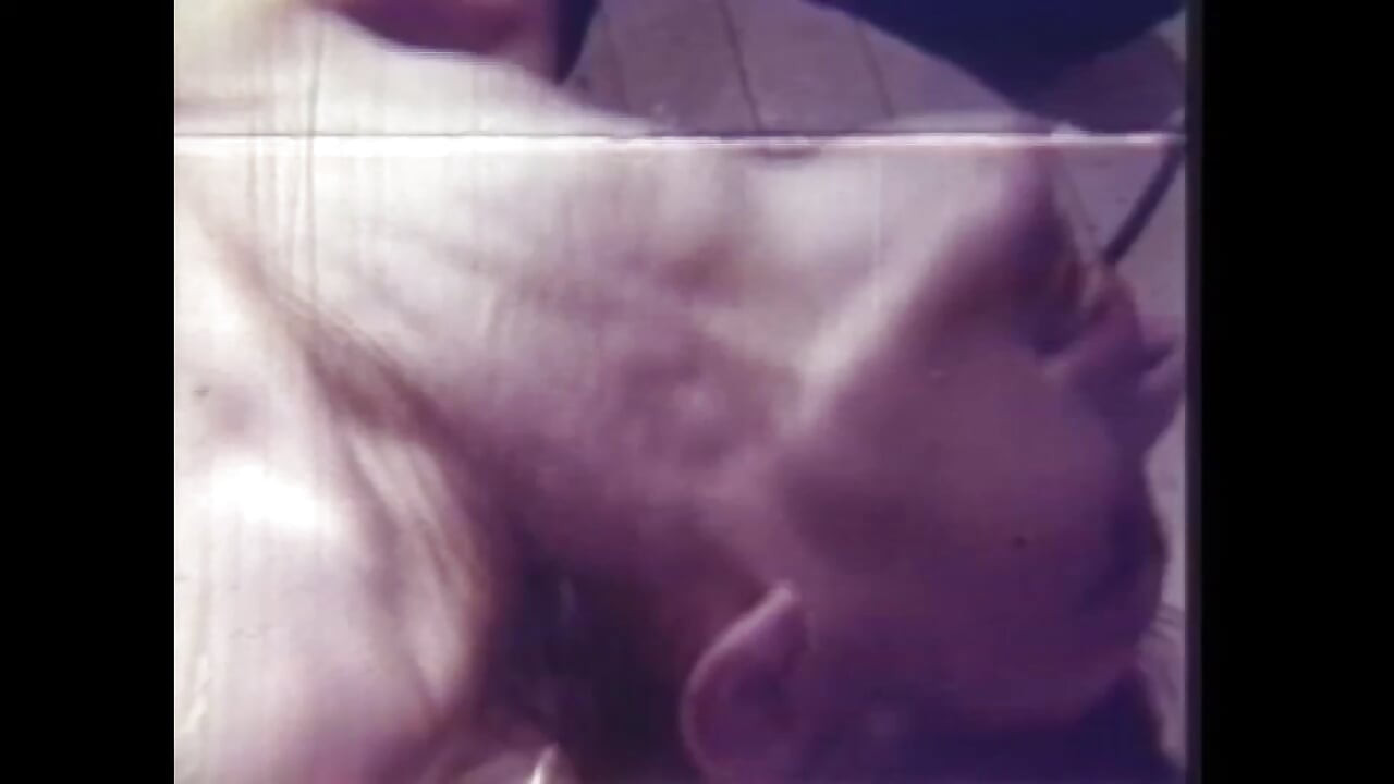 Чуттєва, чортова шльондра