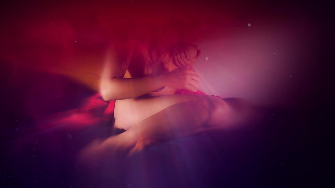 Een jonge kunstenaar maakt het langzaamste en meest sensuele werk