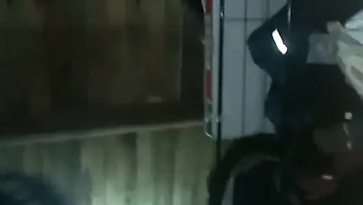 Eva çok fazla sikişmek için götü sütle yıkanıyor