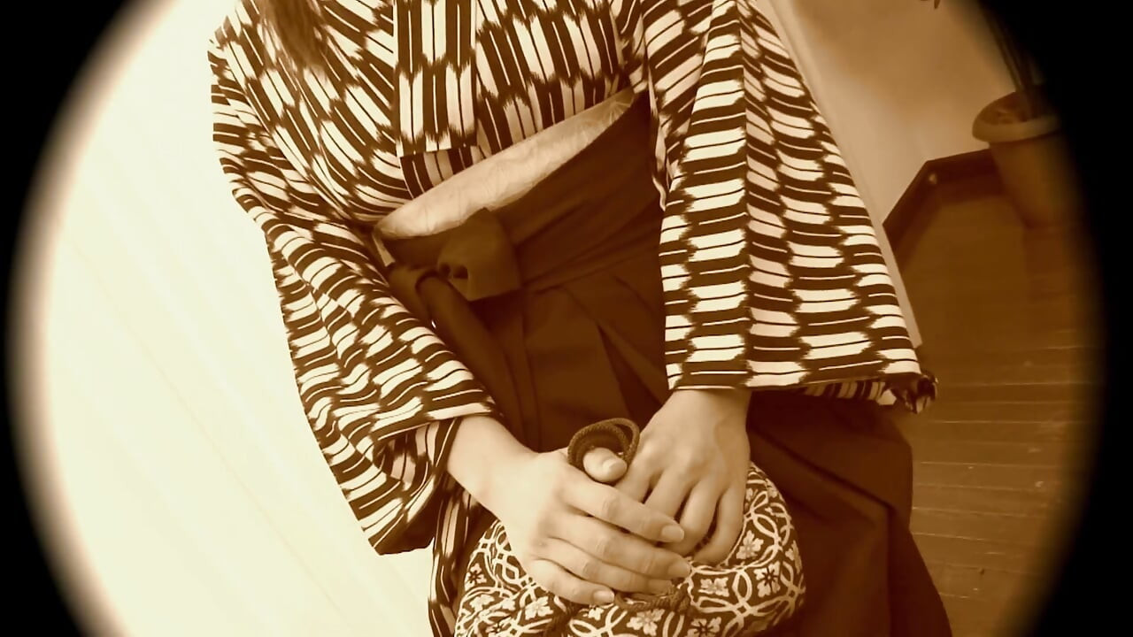 Asia Babe Plays with Her Cunny and Gets Caught