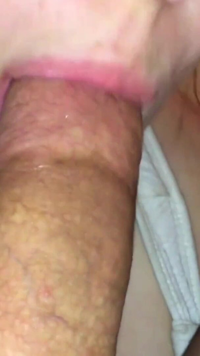 Geile mami lutscht harten schwanz und schluckt jeden tropfen sperma | Clip 3