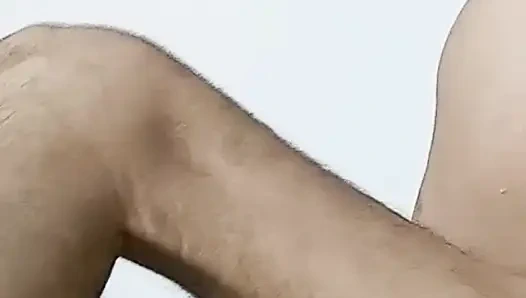 Arap kız beni onu yatağında sikmeye davet etti