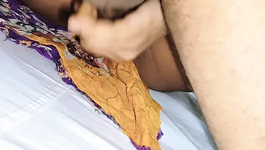 Pacar berhijab India bersetubuh di video rumah.