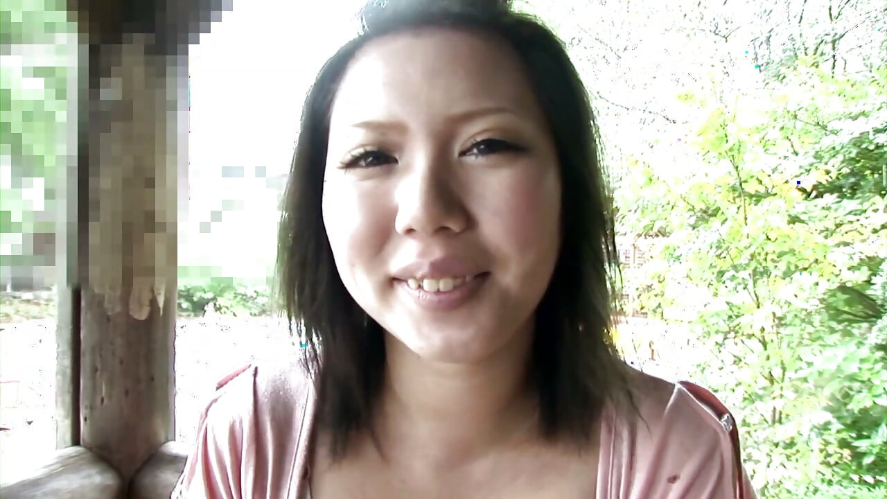 日本の熟女はほとんどセックスを待つことができません