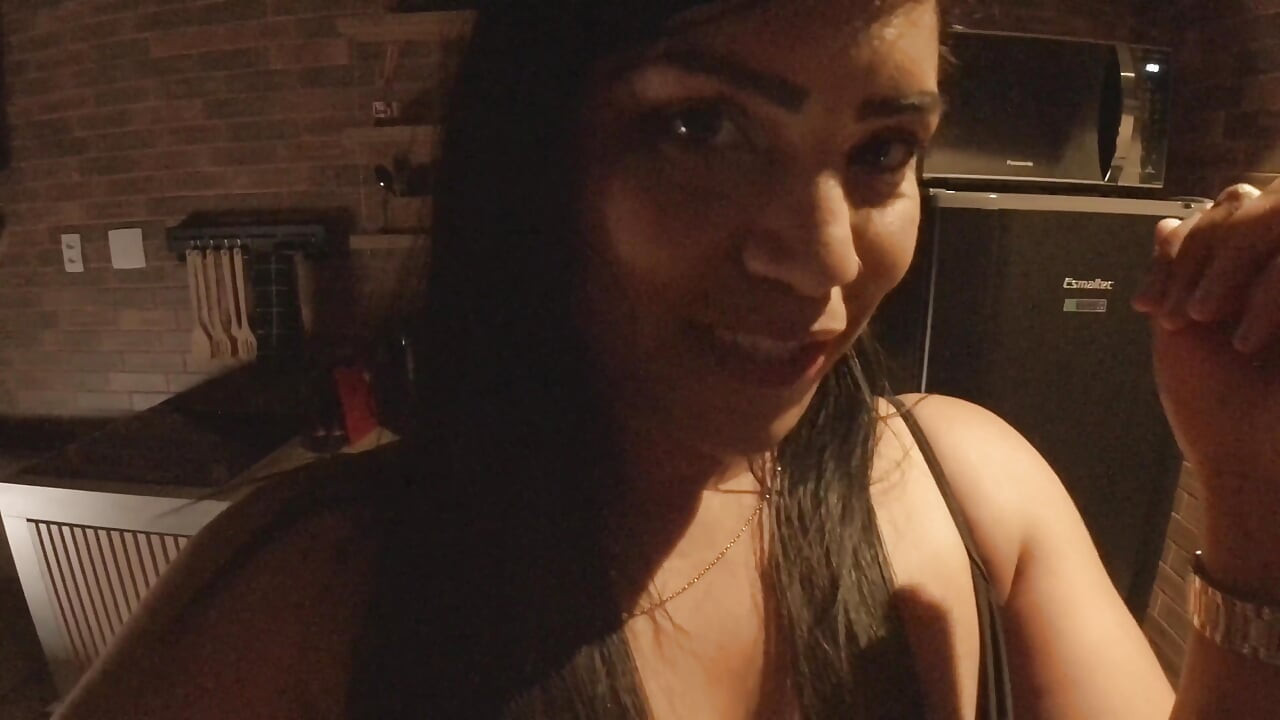 Husband Cleans Creampie Eating the Bull's Warm Cum