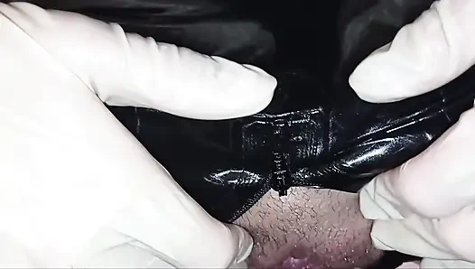 Der Sklave Ganz in Latex Musste Gut Auf Mich Aufpassen, Bis Zu Meinem Orgasmus Und Seinem Sperma. 3. Winkel