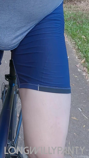 Straight guy risky public dick flash ride