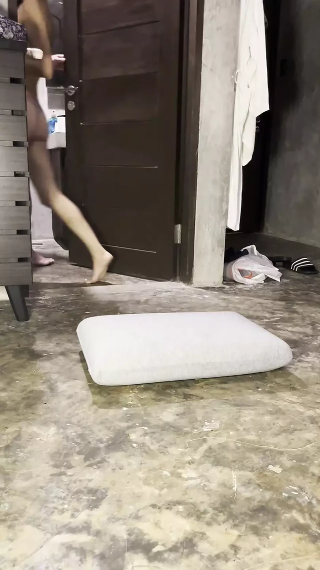 Surprise Blowjob for Nut:)
