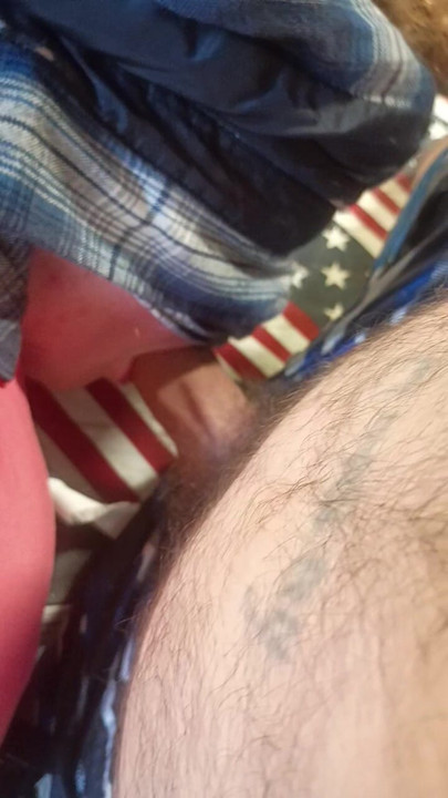 Χρησιμοποιώντας την παρέα της, ποτέ δεν ξέρει ποιος είναι εκεί