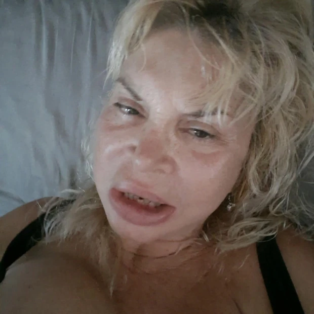Hello manya.pornstar we have fun in chat virtually yours
