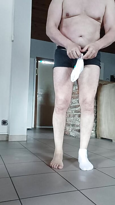 Pump, huge cumshot and streaptease in reverse